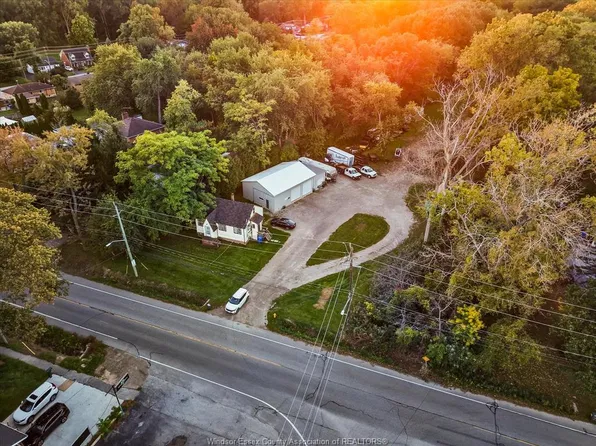 4776 Malden Rd, Windsor, ON N9E 3T5