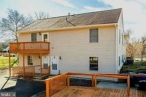 1 bed, 1.0 bath, 3408 sqft, $1,750 — Photo 3