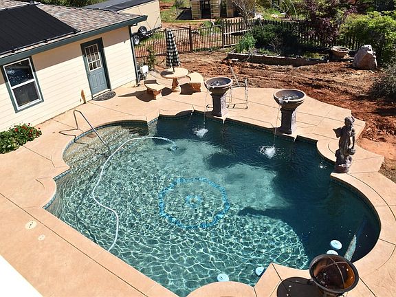 3rd image of 3460 Buena Vista Dr