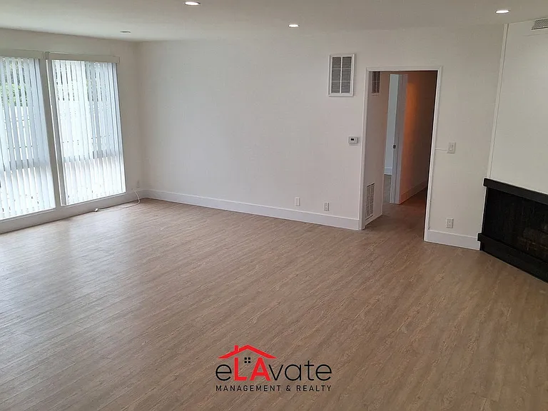 336 S Norton Ave #204 — Photo 6