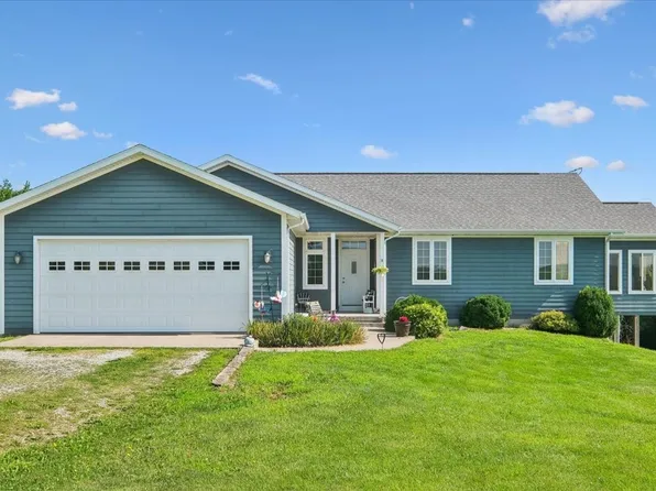1055 Highway G76, Knoxville, IA 50138