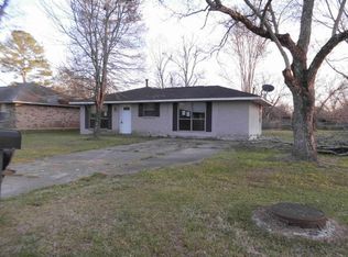 3410 Robert St, Zachary, LA 70791