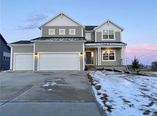 19015 Ocheltree St, Spring Hill, KS 66083