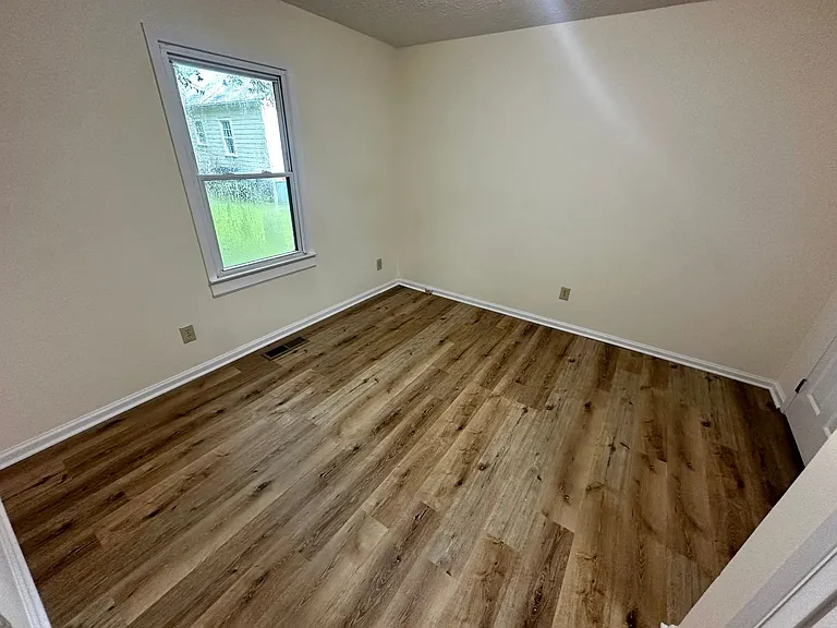 616 S Ave SW — Photo 10