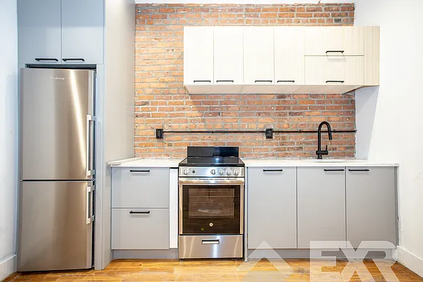 Rented by EXR | media 29