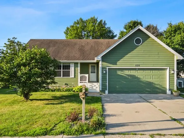 608 Linden St, Dallas Center, IA 50063
