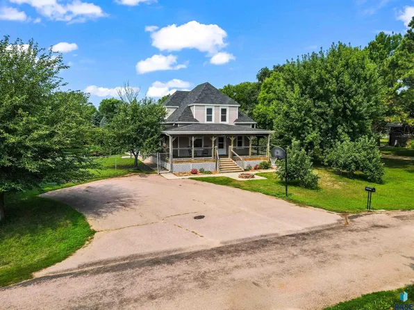 205 N Agnes St, Viborg, SD 57070