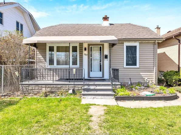 1757 Pierre Ave, Windsor, ON N8X 4P7