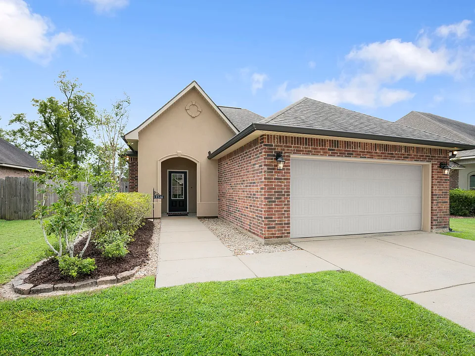 9346 Falling Oak Dr