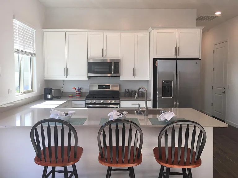 Full kitchen, stainless appliances, quartz counters, upgraded cabinetry