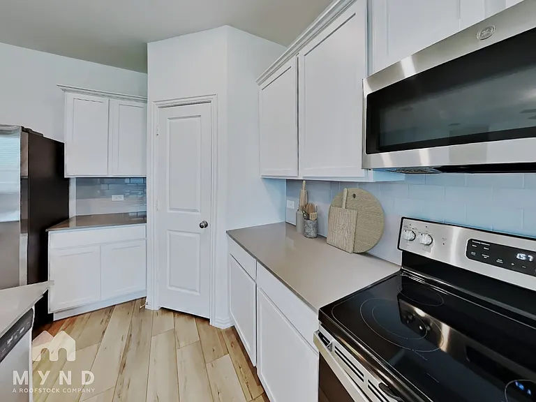 4900 Parrington Dr — Photo 9