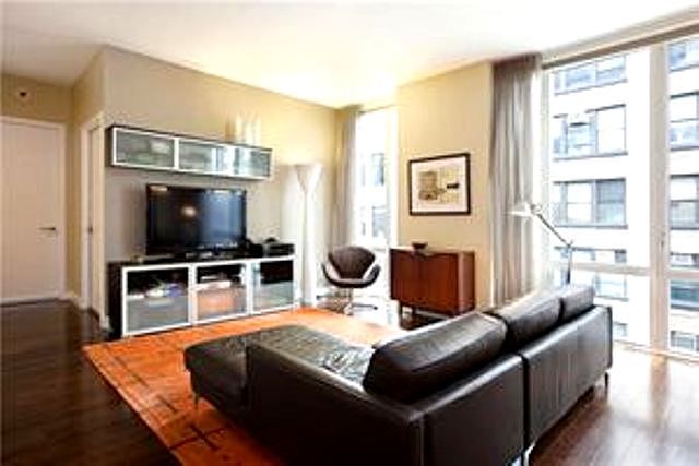 1st image of 130 W 19th St APT 8C