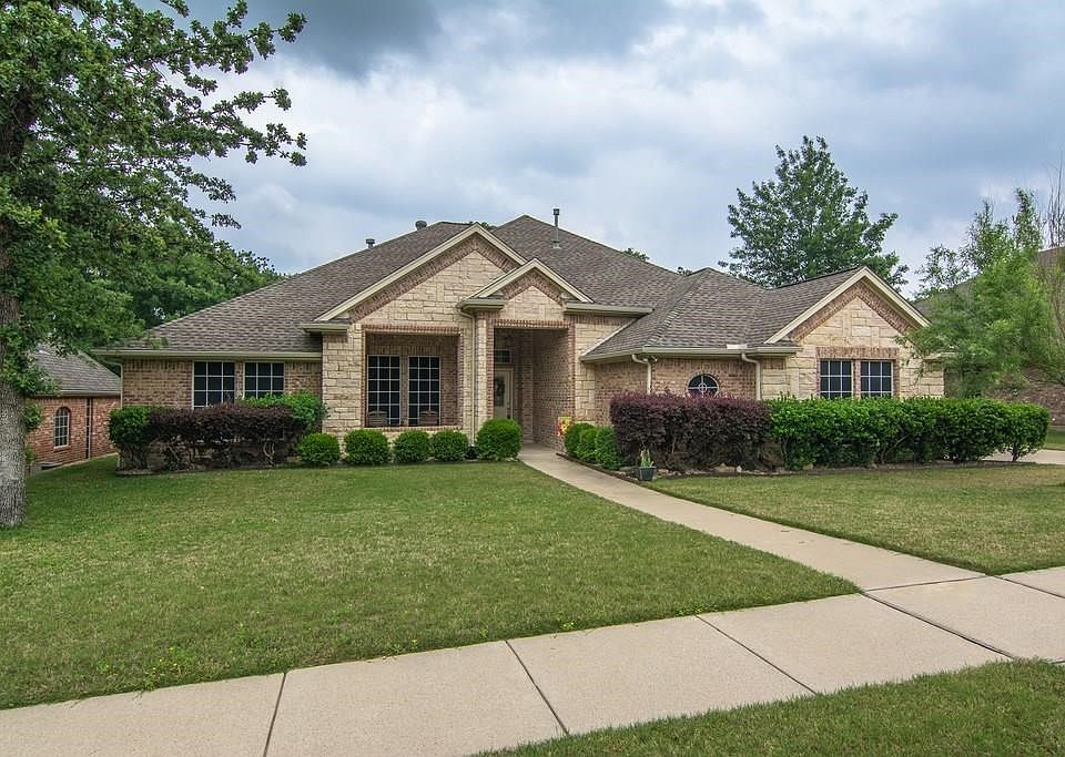 1st image of 12400 Water Oak Dr