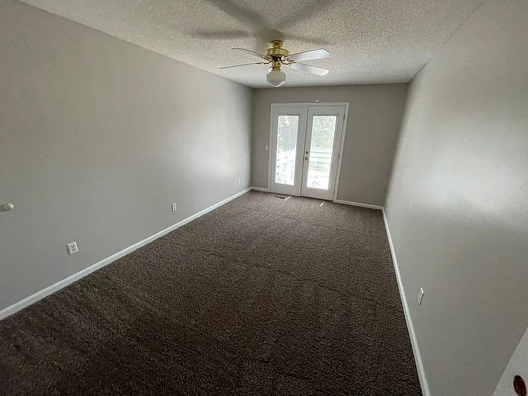 159 Commons Dr — Photo 24