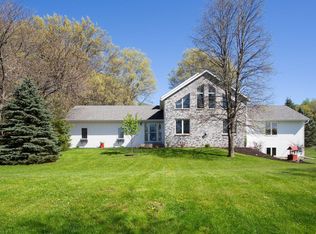 1128 Rainetta Dr, Eau Claire, WI 54701