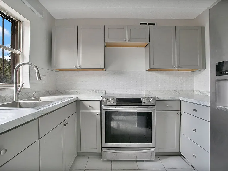 1914 Honour Rd #2 — Photo 7