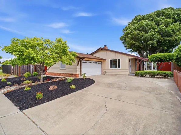 2386 Bermuda Ln, Hayward, CA 94545