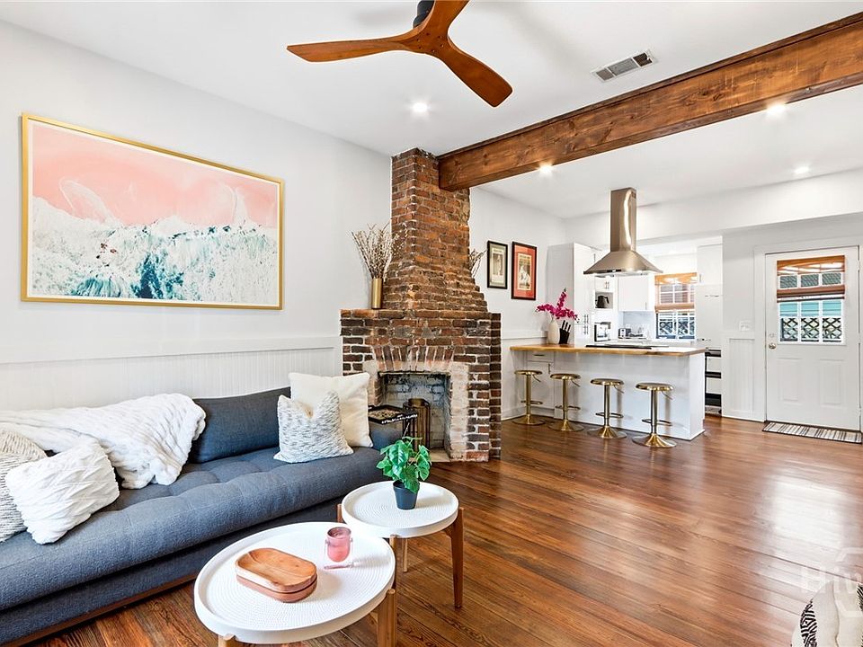 1st image of 534 E Charlton Street