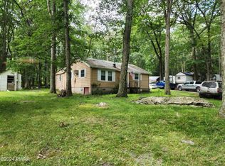 224 Rock Hill Dr, Dingmans Ferry, PA 18328