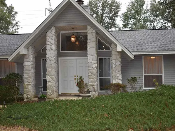 5999 Running Iron Dr, Milton, FL 32570