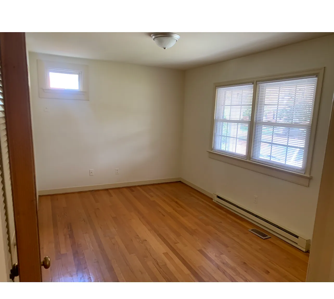 2 bed, 1000 sqft, $1,400 — Photo 4