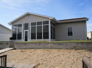 16 Driftwood Dr, Columbus, NE 68601