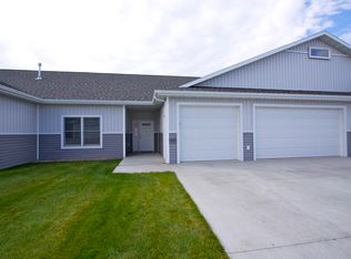 5630 Superior Dr, Bismarck, ND 58503