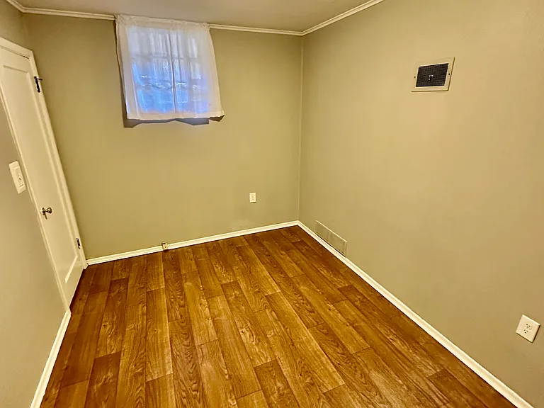 1211 W 9th Ave #4 — Photo 5