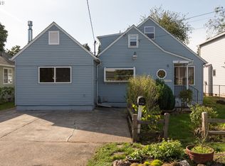 6102 SE Knapp St, Portland, OR 97206