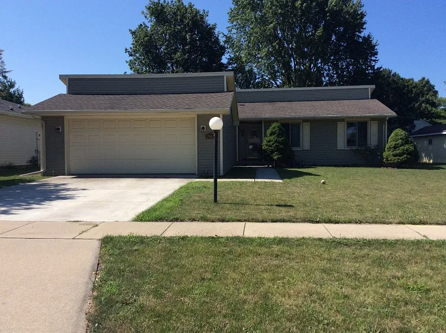 2907 Clayton Blvd photo 1