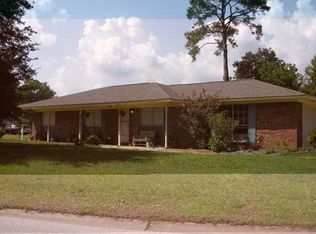 400 Brumbaugh Rd, Ocean Springs, MS 39564