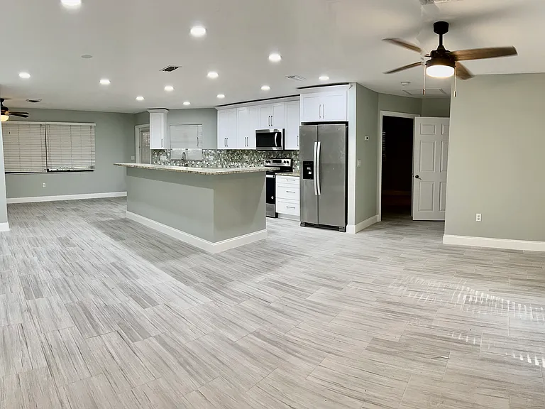 Renovated living space, perfect for families