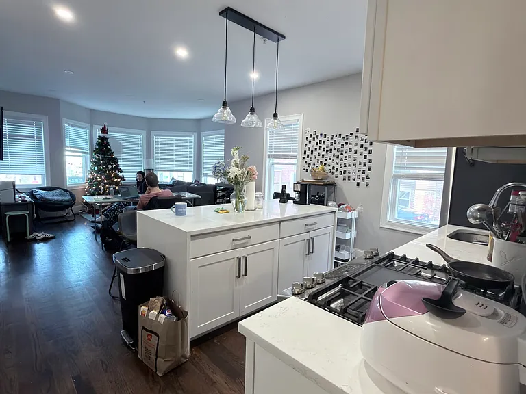 156 Hillside St #1 — Photo 2