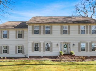 2111 Gatesborough Cir, Murray, KY 42071