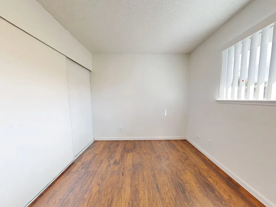 The Estate — Photo 3