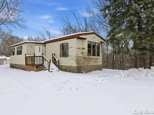 3593 Millrace Ct SE, Caledonia, MI 49316