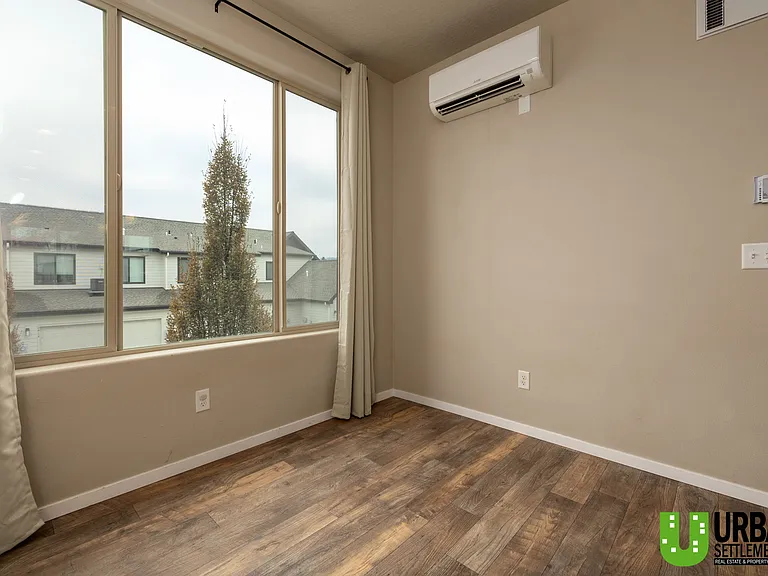 2419 W Bridge Ave — Photo 31