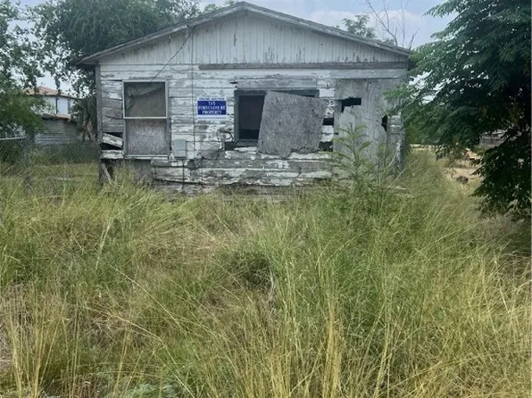 938 Indiana St, Robstown, TX 78380