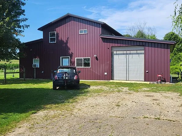 18245 Waterford Rd, Fredericktown, OH 43019