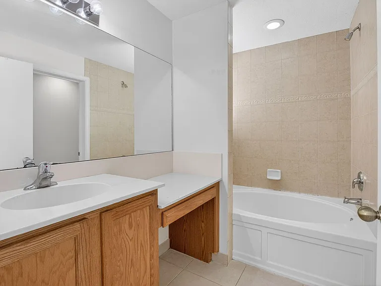 1418 W Wickham Cir #B — Photo 16