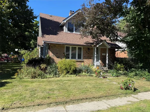 418 Gillard St, Chatham Kent, ON N8A 1N6