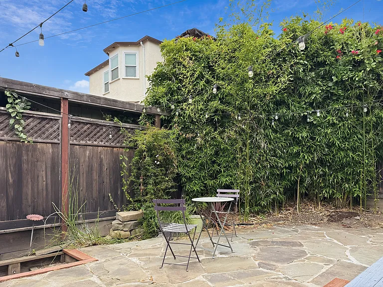 926 Cerrito St — Photo 30