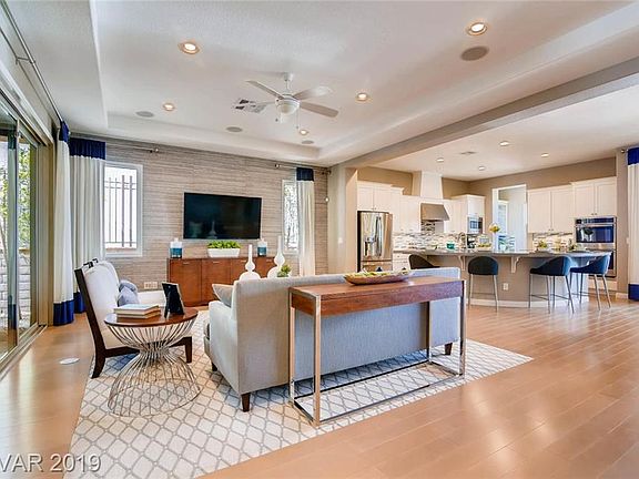 4th image of 240 Castellari Dr