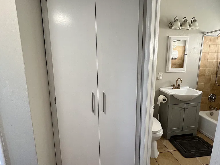 20802 Halldale Ave #1 — Photo 12
