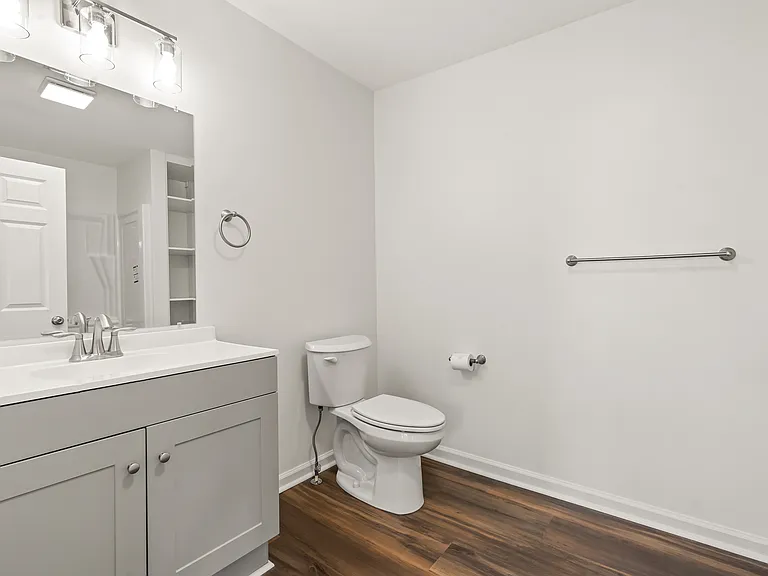 753 W Washington St #B — Photo 25