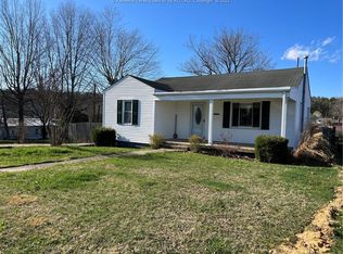 2602 Virginia Ave, Hurricane, WV 25526