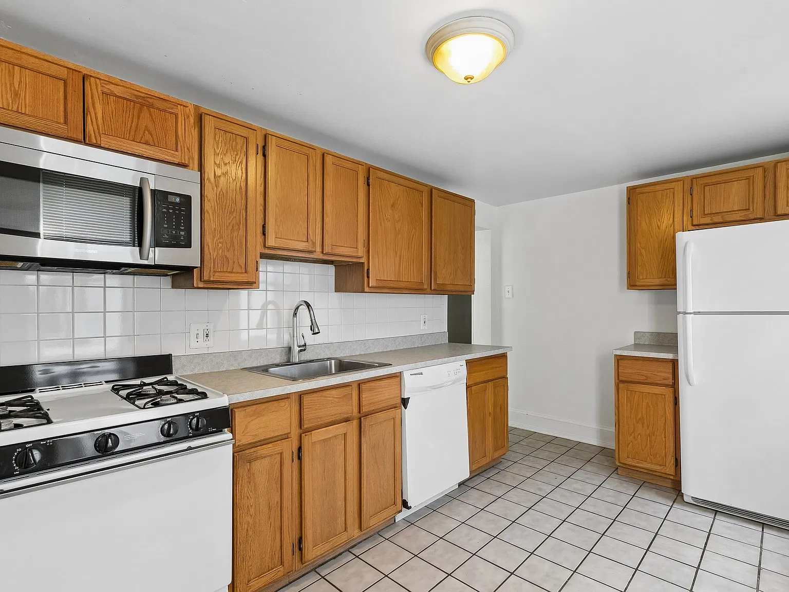 2 bed, 1300 sqft, $1,390 — Photo 1
