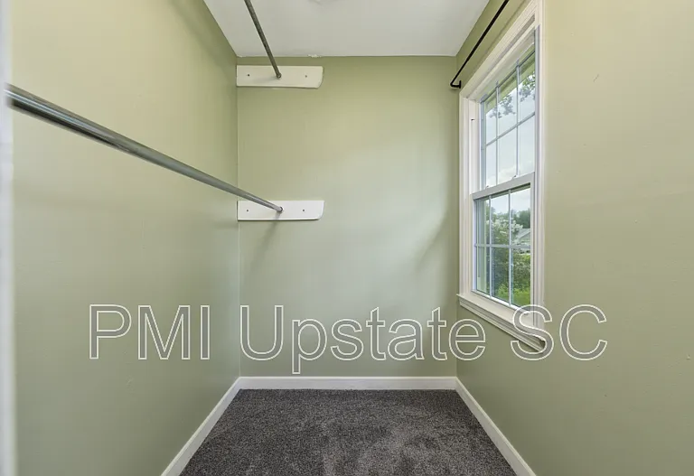 206 Manassas Dr — Photo 17