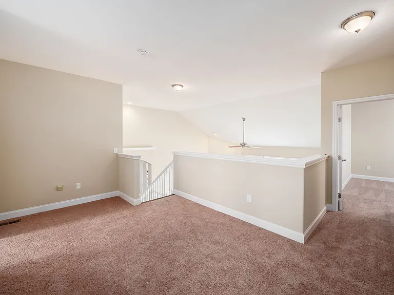 1104 Balmoral Dr #1 — Photo 38