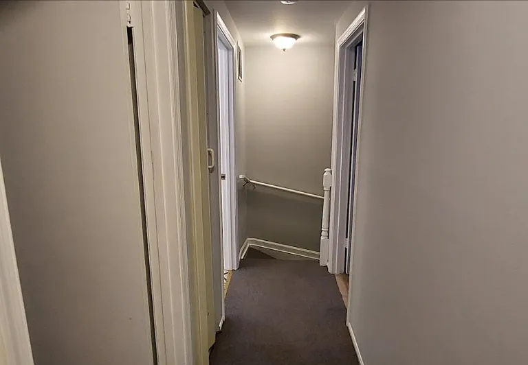 2561 Robinson Pl — Photo 5